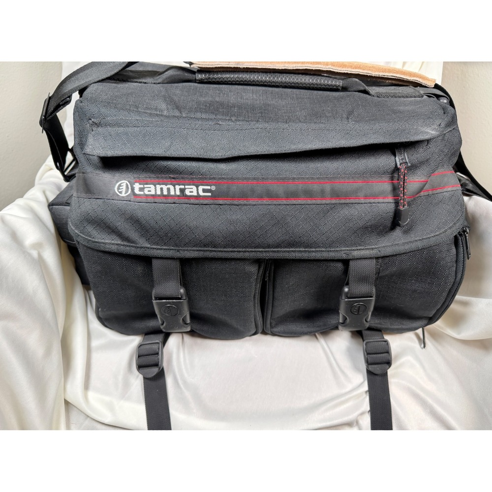 Vintage Tamrac XL 610 Pro Camera  Bag Black Shoulder Strap Lots of Compartments